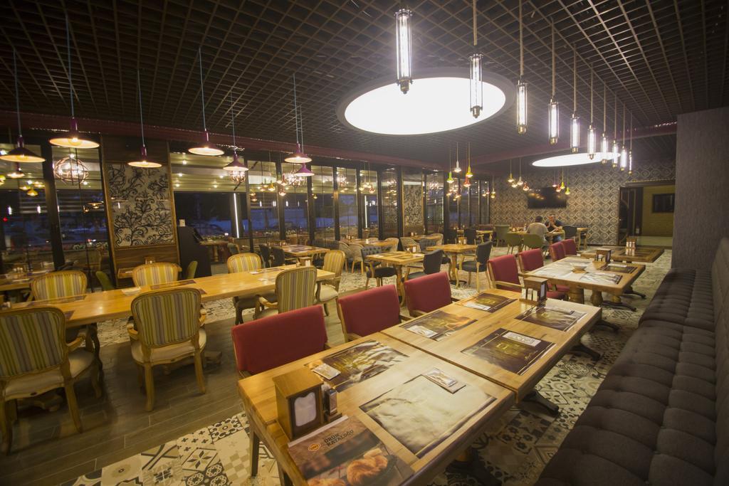 The Corner Hotel Синджан Экстерьер фото