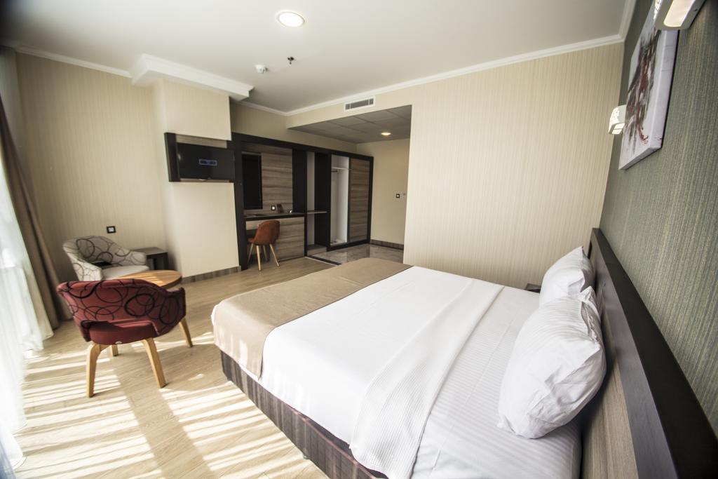 The Corner Hotel Синджан Экстерьер фото